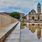 Ena * Zadar