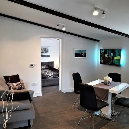 Apartment Ena