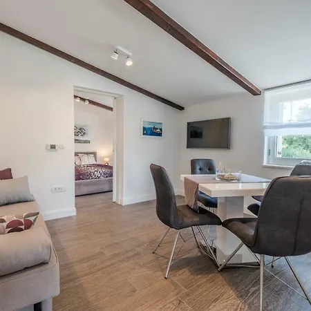 Ena Apartment
