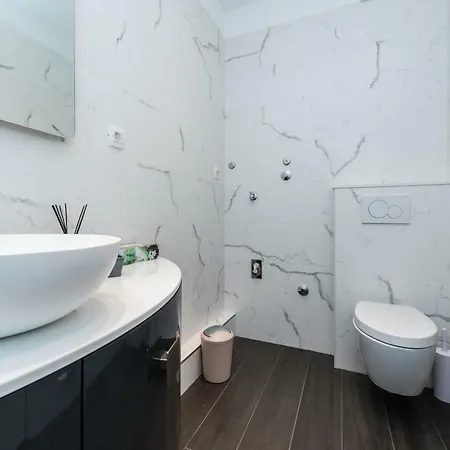 Apartment Ena