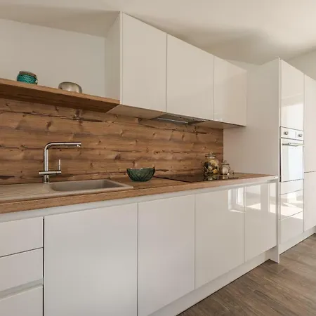 Apartment Ena *